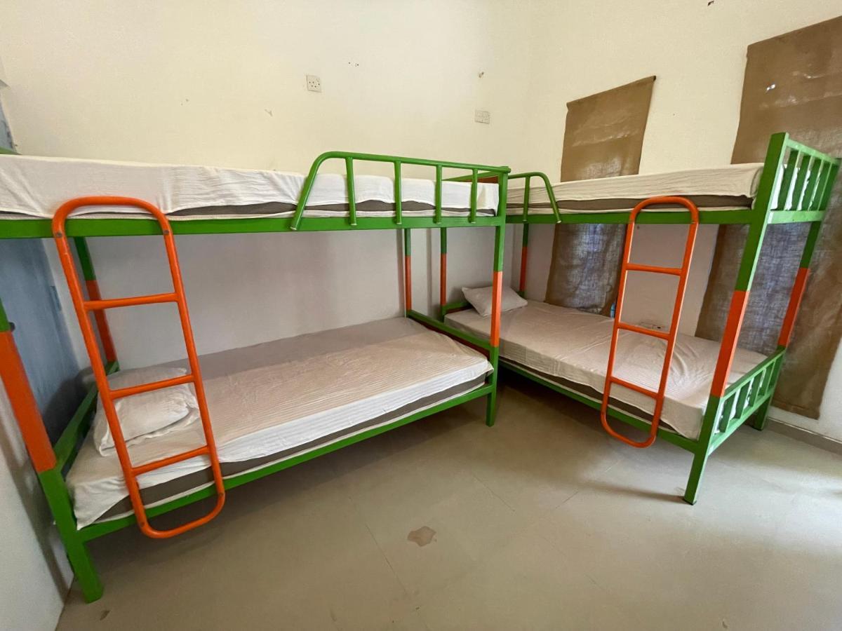 Bunk 15 Hiriketiya Hostel Zuid-Dikwella Buitenkant foto